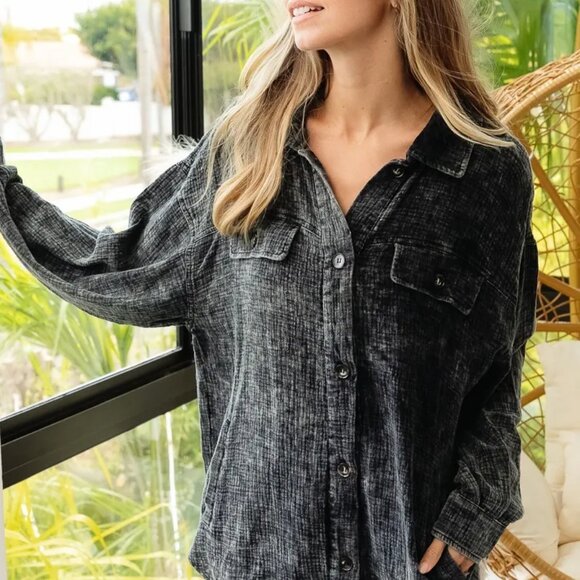 ✨NWT BiBi‎ Vintage Washed Wrinkle Gauze Shacket - Picture 7 of 16